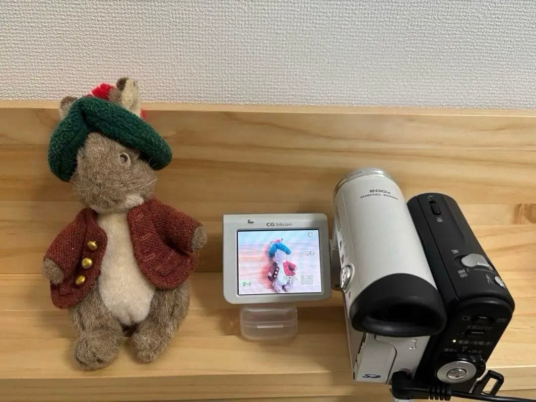 2003年製SHARP Viewcam Z /VL-Z5-W ビデオカメラ