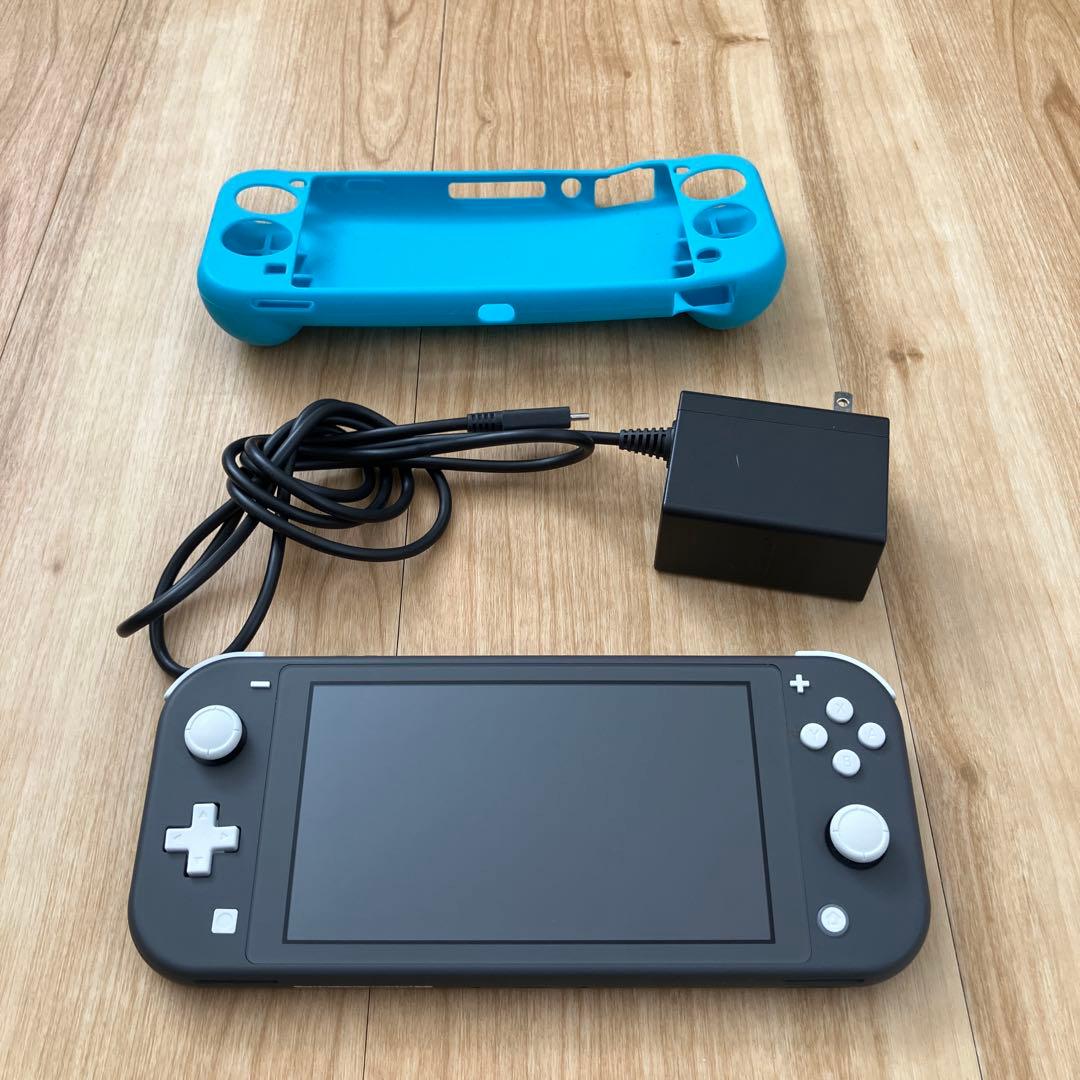 Y*3様 Nintendo Switch Liteグレー 充電器付き　カバー付ケ