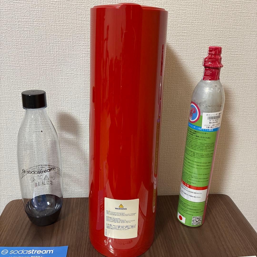 【新品】ソーダストリーム 炭酸水メーカー レッド　SSM1102 テラ