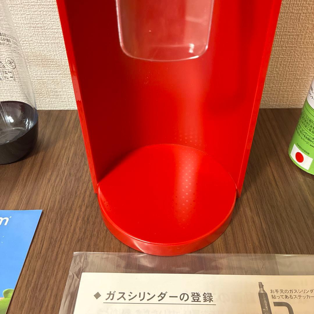 【新品】ソーダストリーム 炭酸水メーカー レッド　SSM1102 テラ