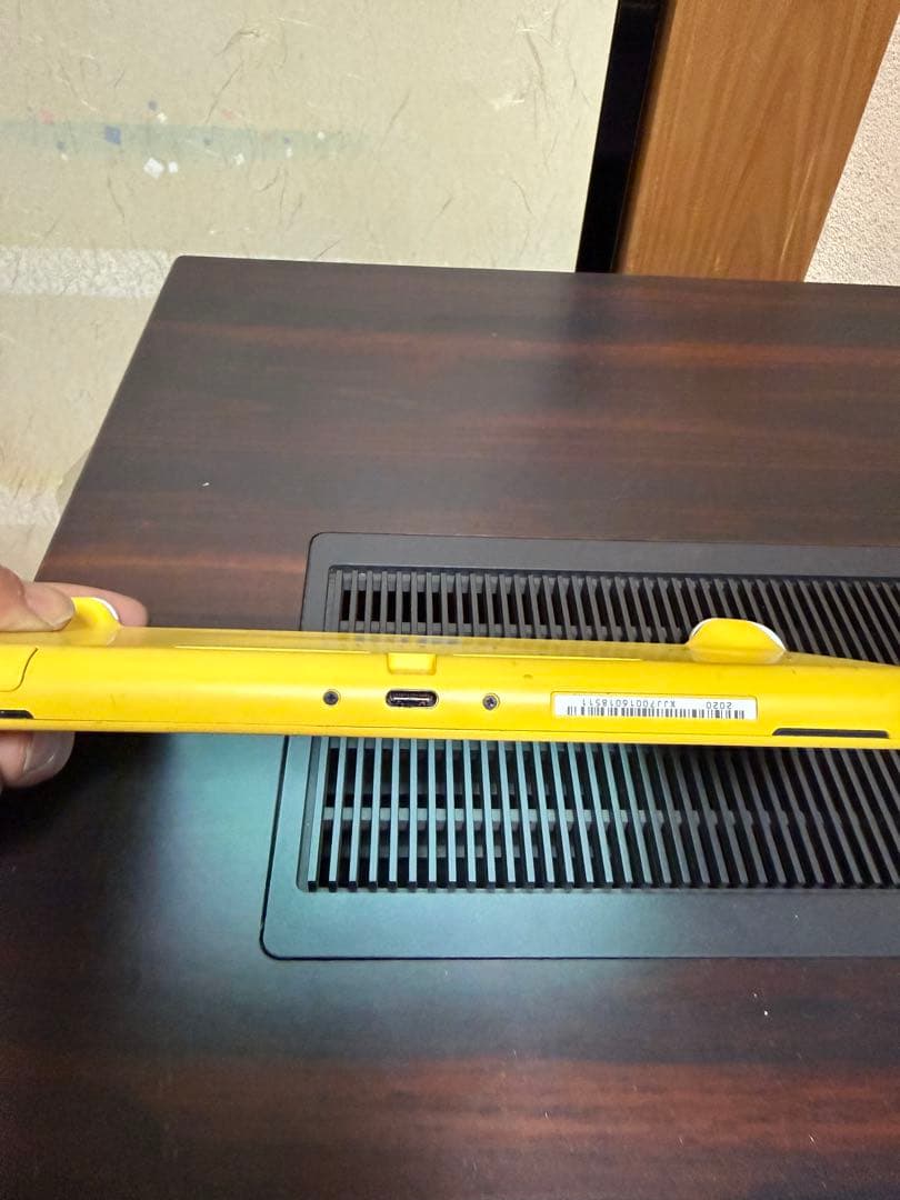 NINTENDO SWITCH LITE イエロー　HDH-001