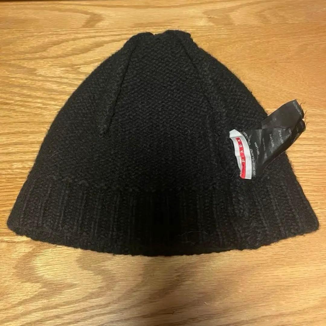 PRADA SPORTS 黒 ビーニー 赤ロゴ