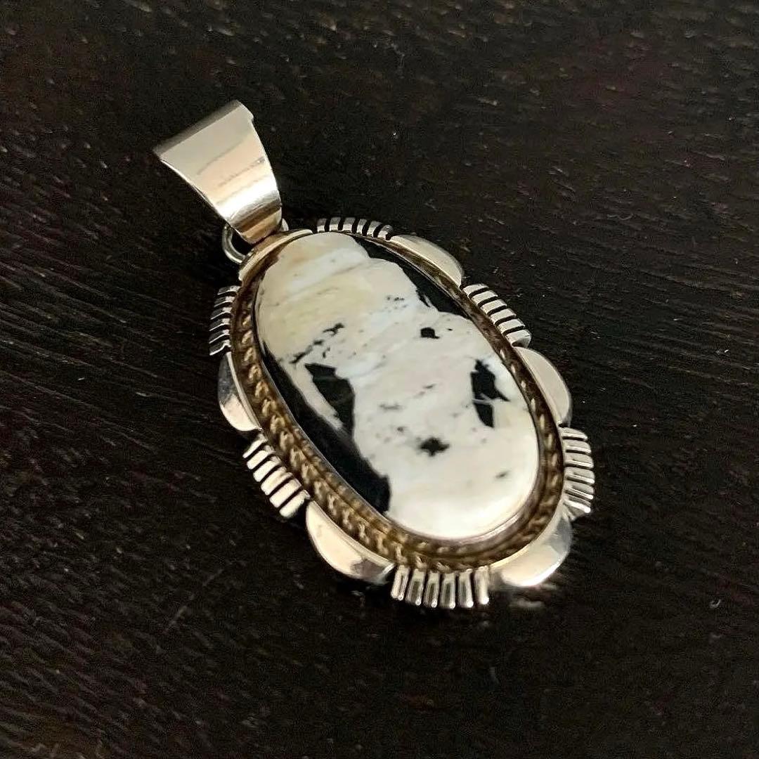 ☆★ 特大 ホワイトバッファロー ペンダントトップ Sterling ☆★