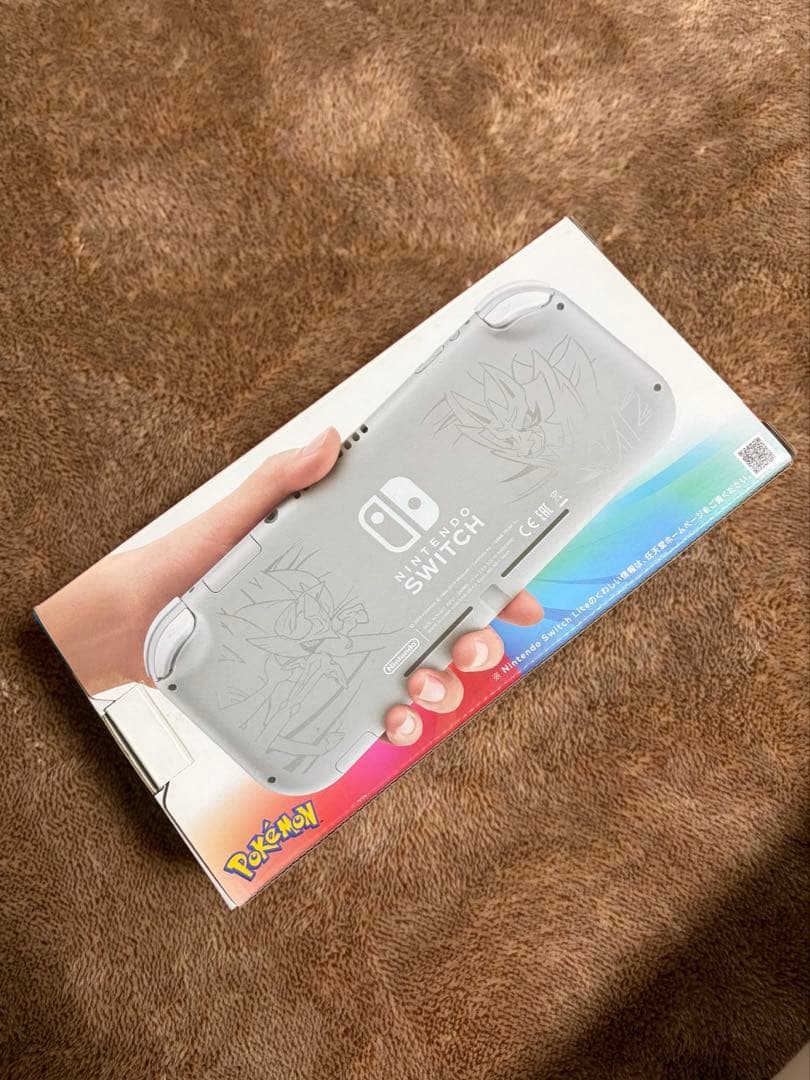 Nintendo Switch Lite ポケモンデザイン ザシアン　ザマゼンタ