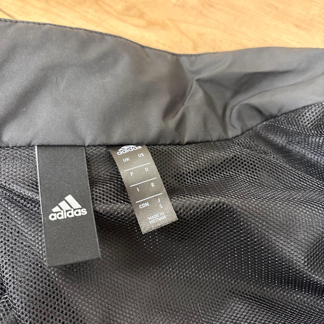 未使用　別注　adidas 撥水ブラックジャージ　ウインドブレーカー上下セット