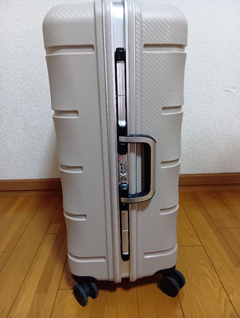 ACE ベージュ キャリーケース　Mサイズ
