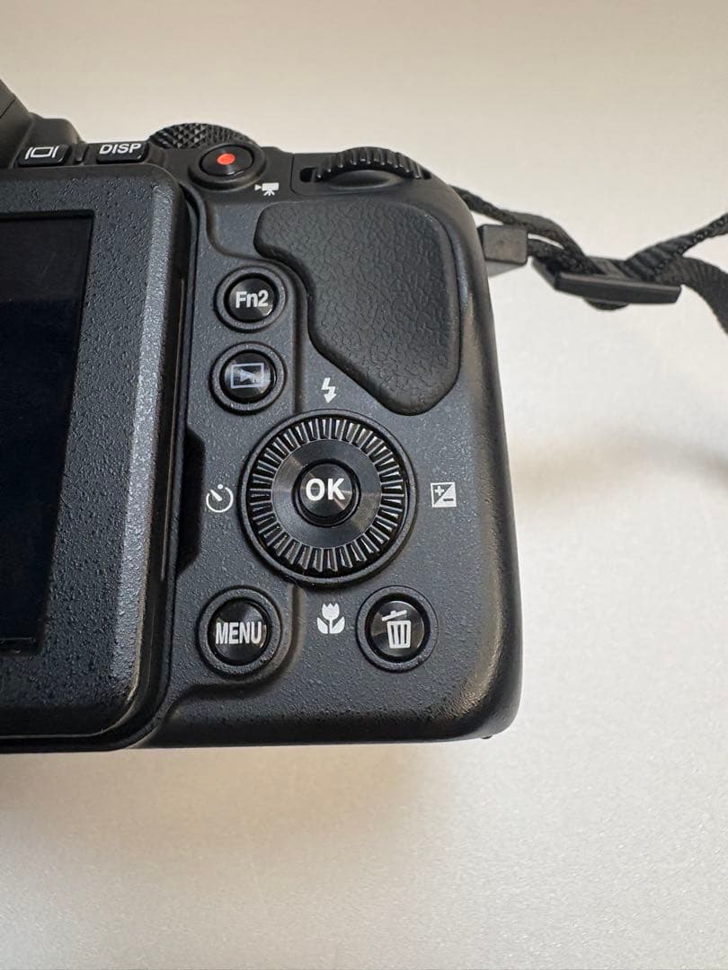 Nikon COOLPIX B700 デジタルカメラ　光学60倍ズーム