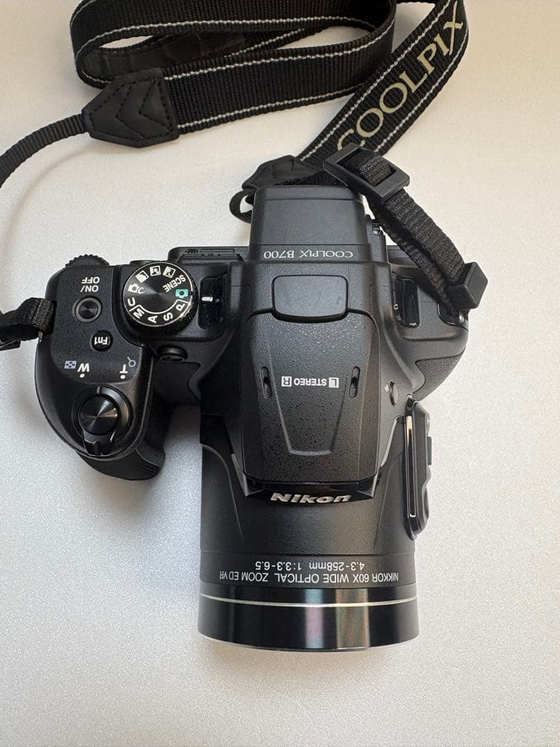 Nikon COOLPIX B700 デジタルカメラ　光学60倍ズーム