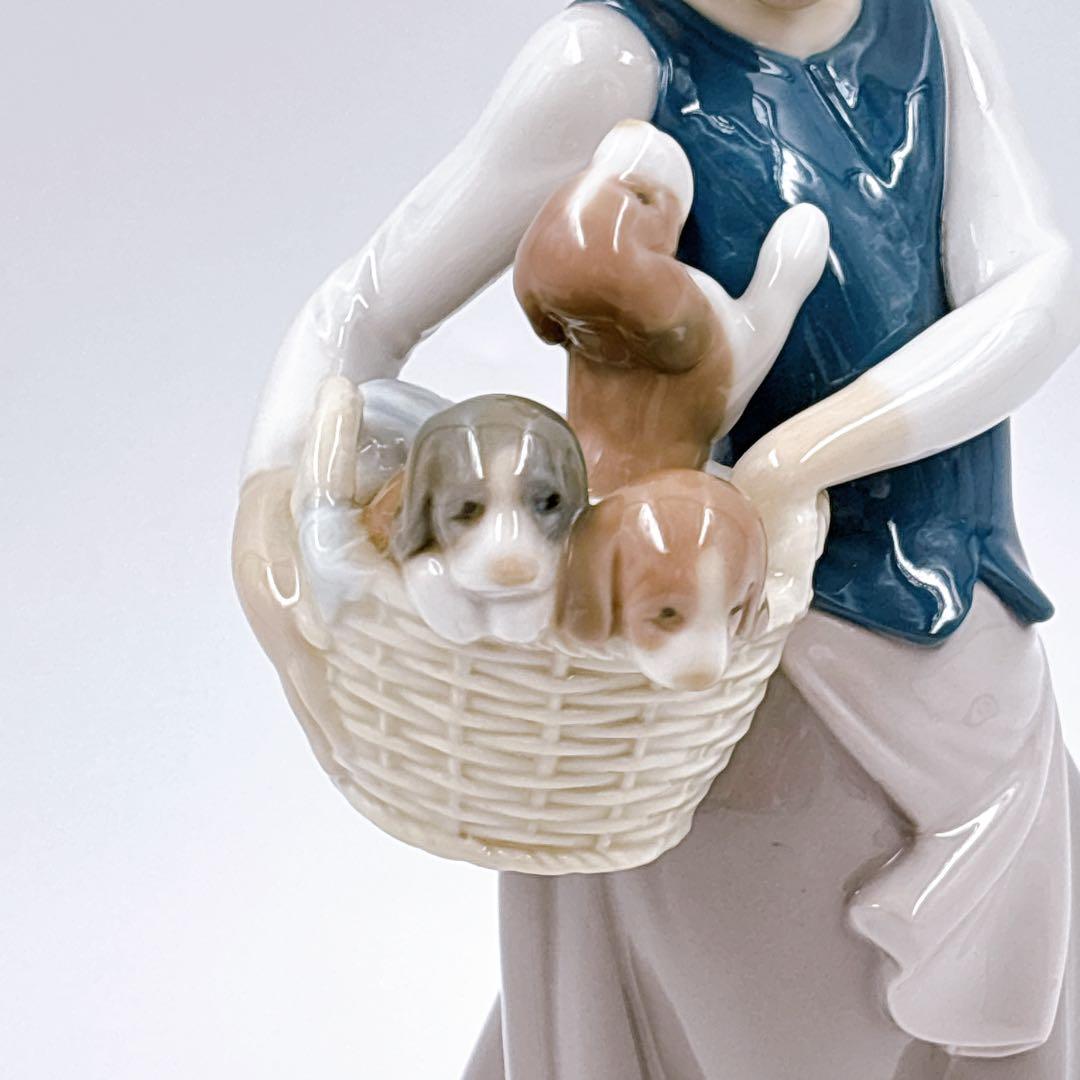 LLADRO リヤドロ お出かけ Girl with Puppies #1311