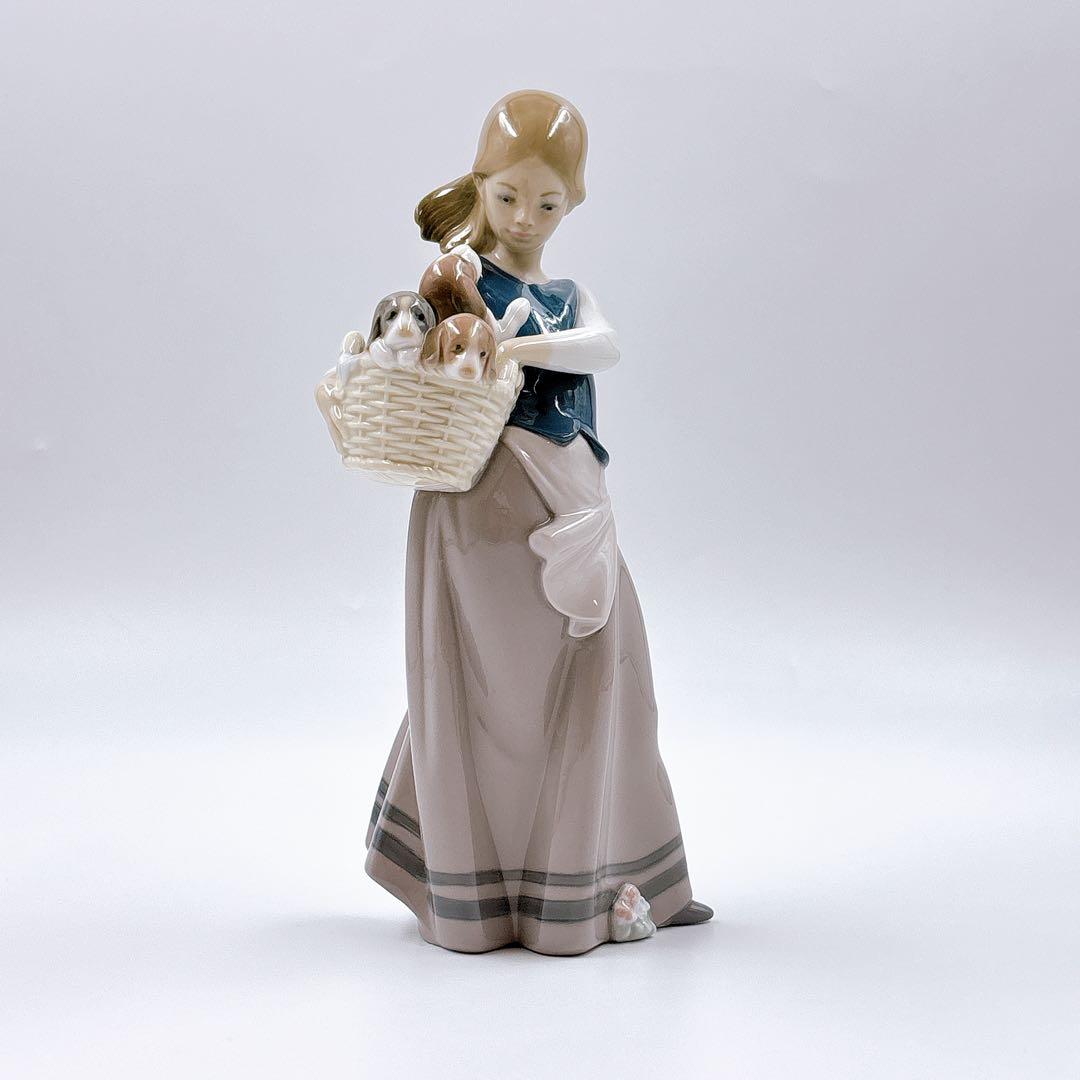 LLADRO リヤドロ お出かけ Girl with Puppies #1311