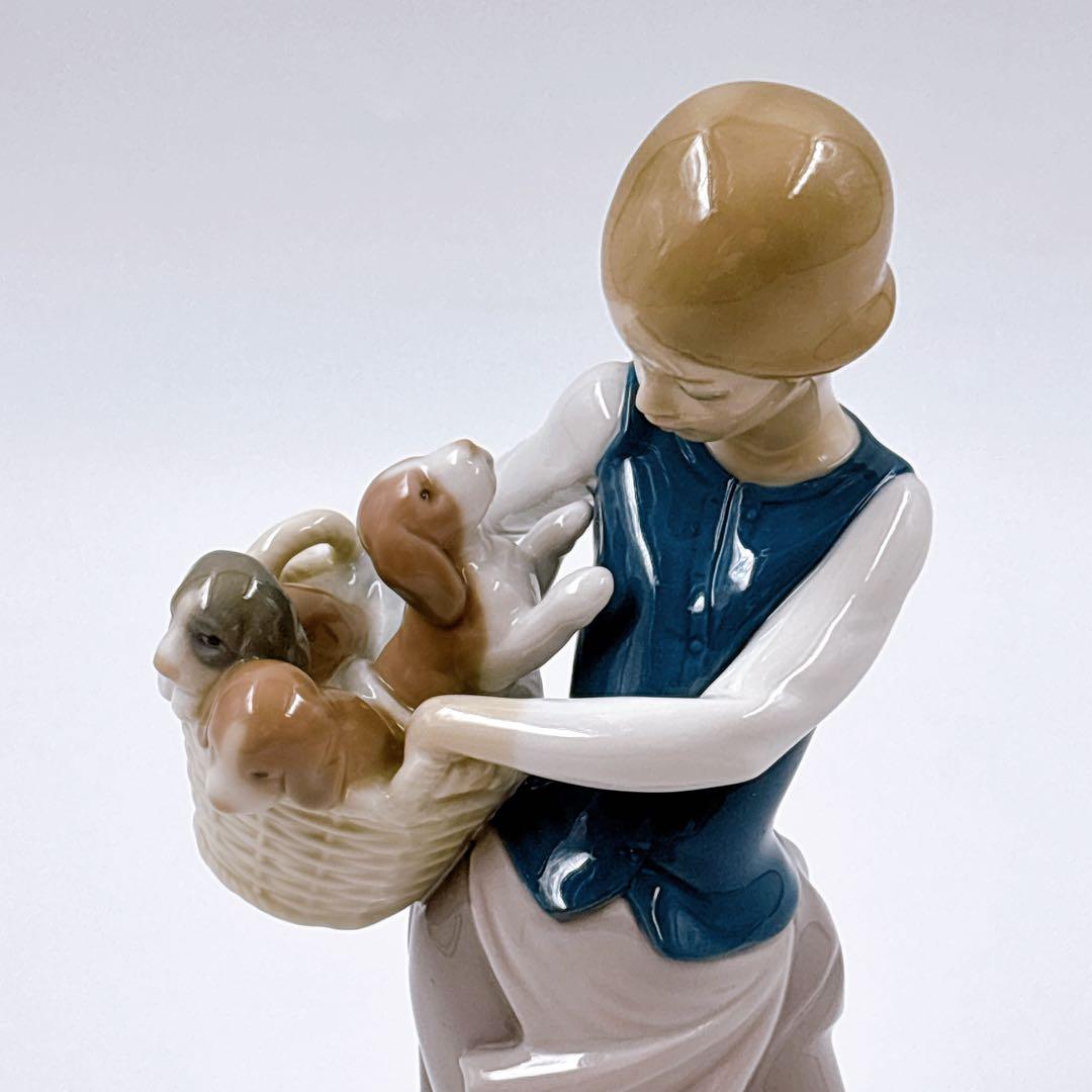 LLADRO リヤドロ お出かけ Girl with Puppies #1311
