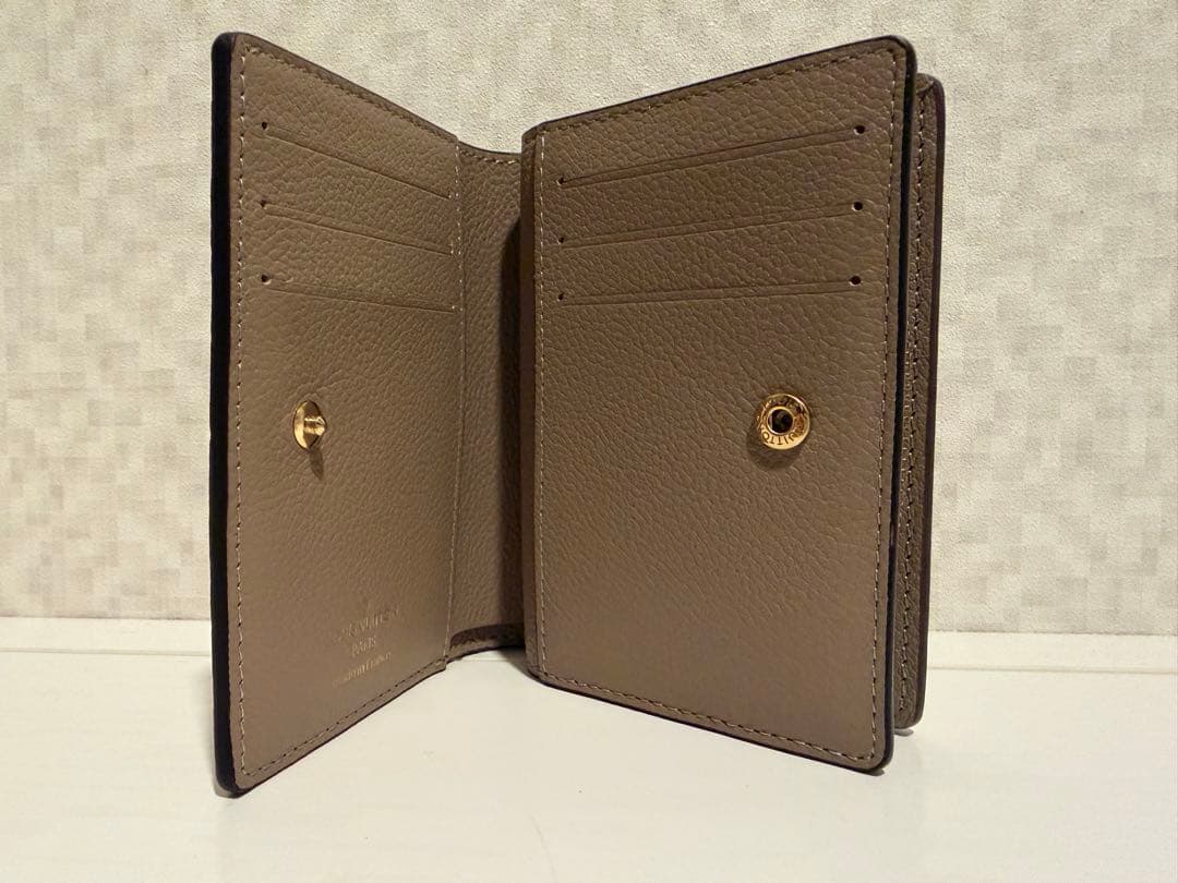 LOUIS VUITTON ルイヴィトン 2つ折り財布 ポルトフォイユクレア