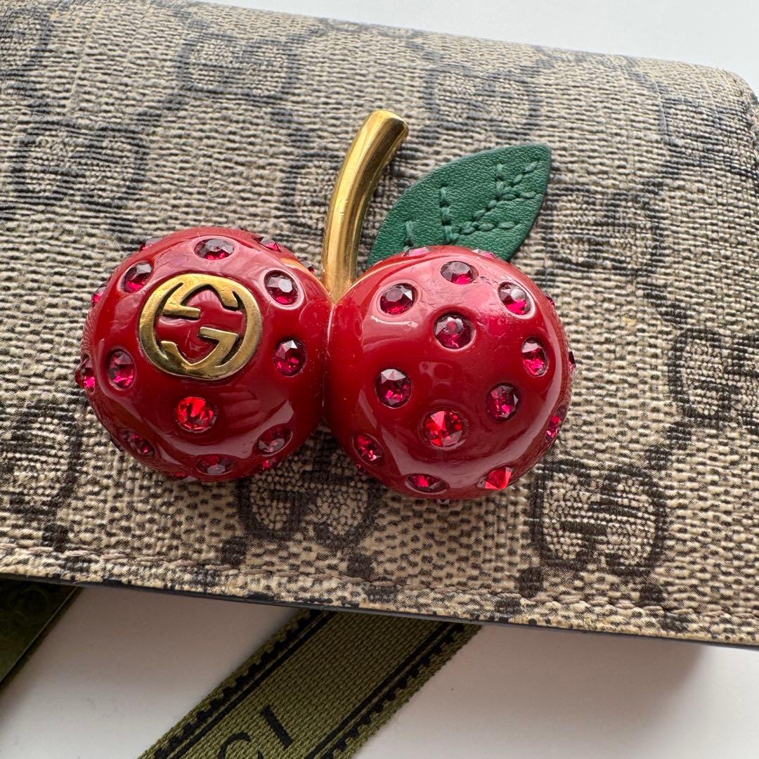 【限定価格】 GUCCI グッチ さくらんぼ2つ折り 財布 コンパクト チェリー