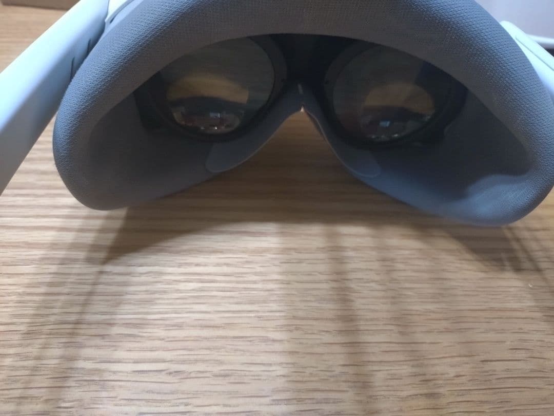 美品！　pico4 VRヘッドセット