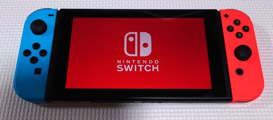 Switch 本体＋ポーチ付き
