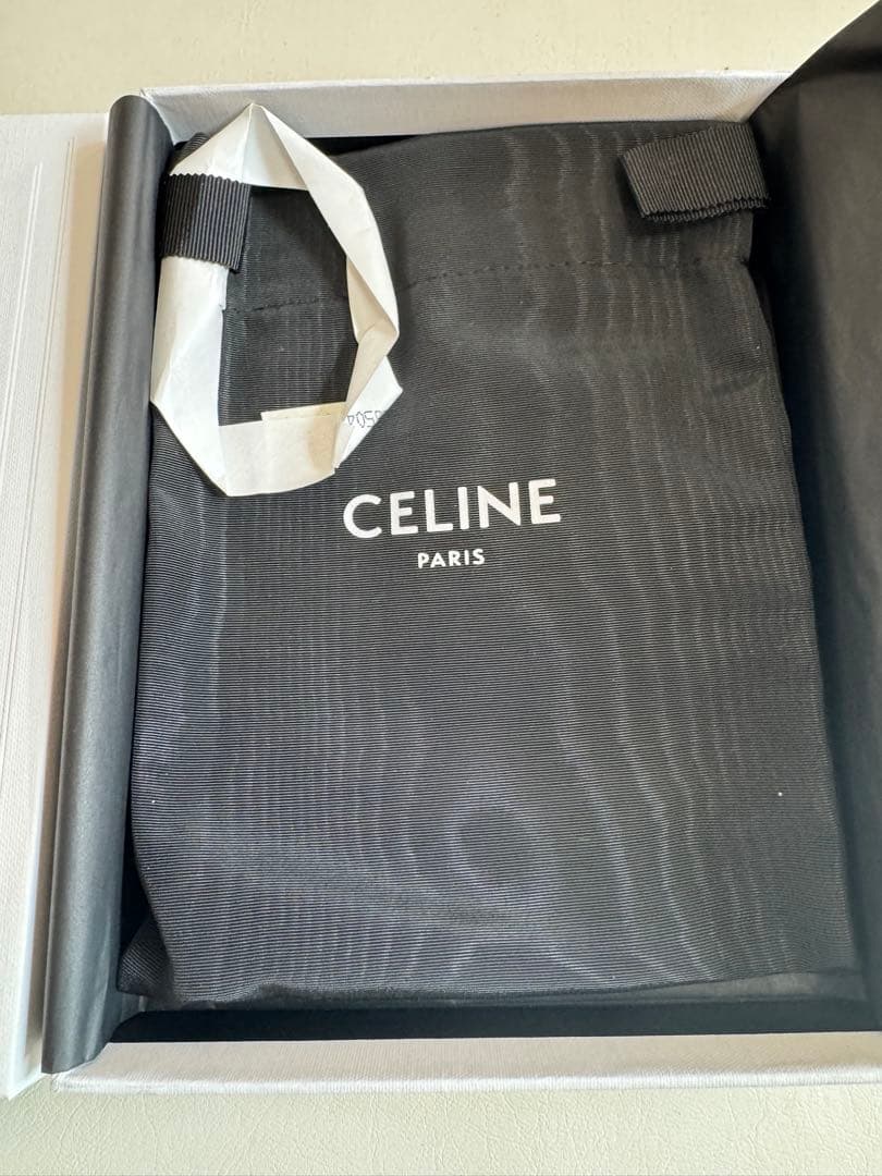 CELINE 二つ折り財布　ミディアムウォレットストラップ