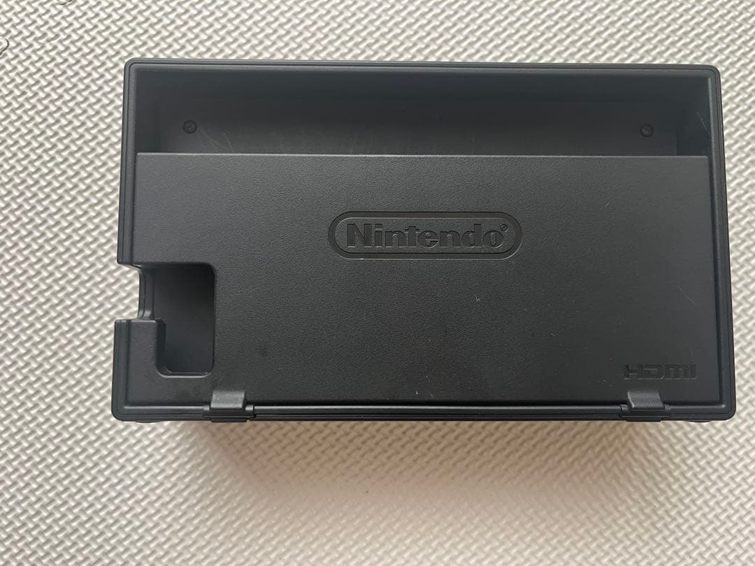 Nintendo Switch 本体 青 赤　ニンテンドースイッチ　任天堂
