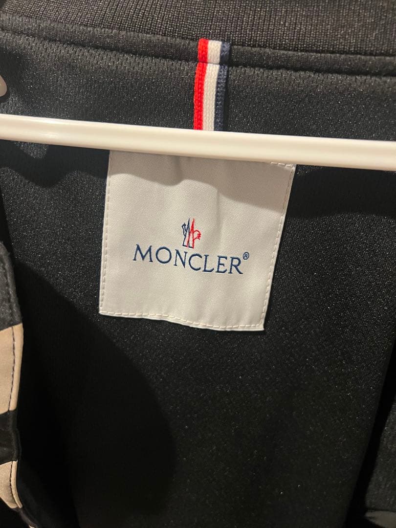 MONCLER ブラック　ジャケット