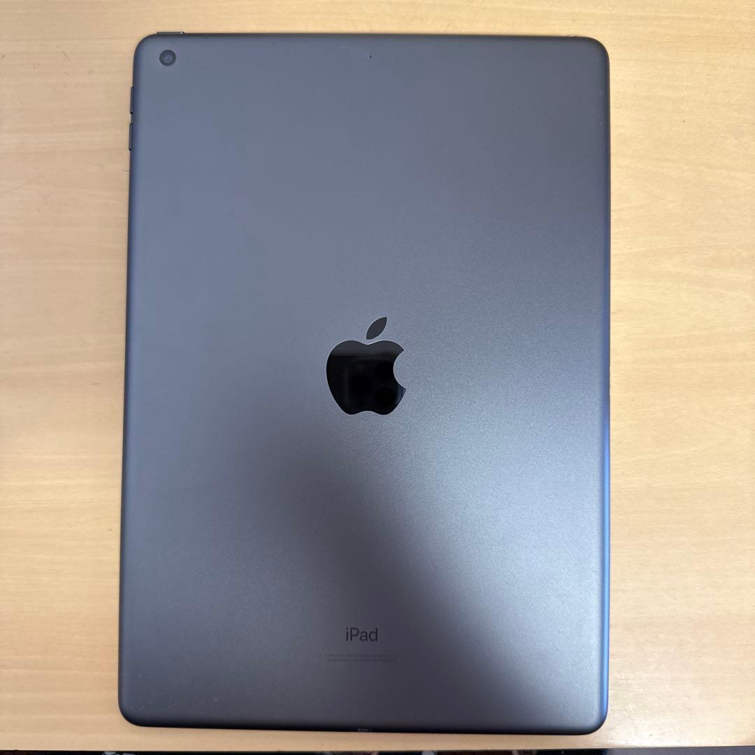 iPad 代8世代　wifiモデル