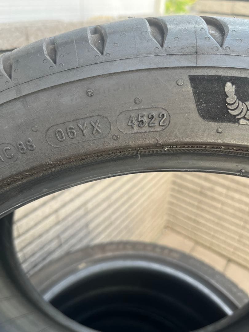 ミシュラン　パイロットスポーツ5 245/40R18 22年製造