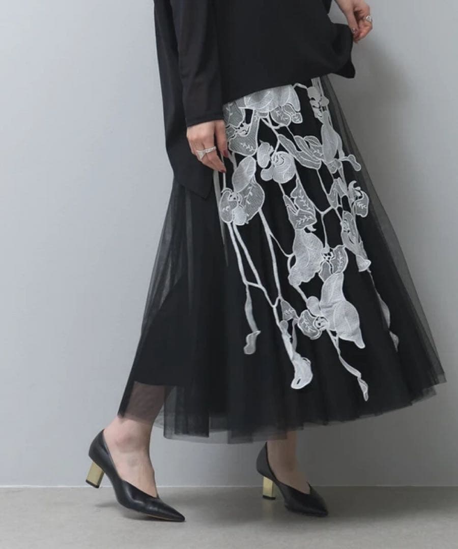 専用！レイヤードスカート　花柄　レース　ホワイト、ブラック二枚セット