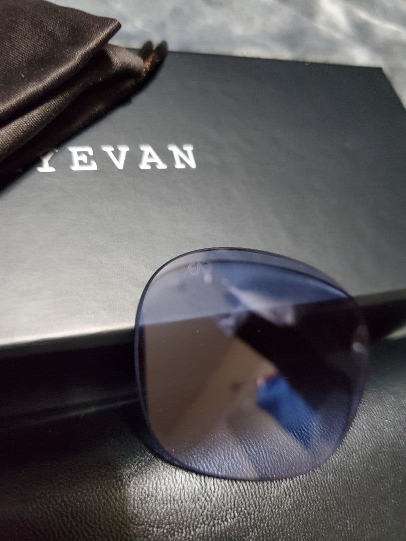 EYEVAN Goodmanサン 交換用純正ブルーレンズ付き