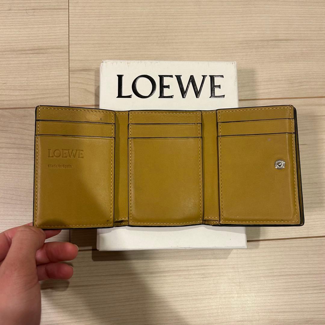 値下げ！LOEWE ブラウン 三つ折り財布　箱保存袋付き