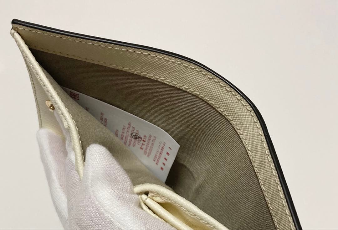 【美品】MARNI 二つ折財布　マルチカラー