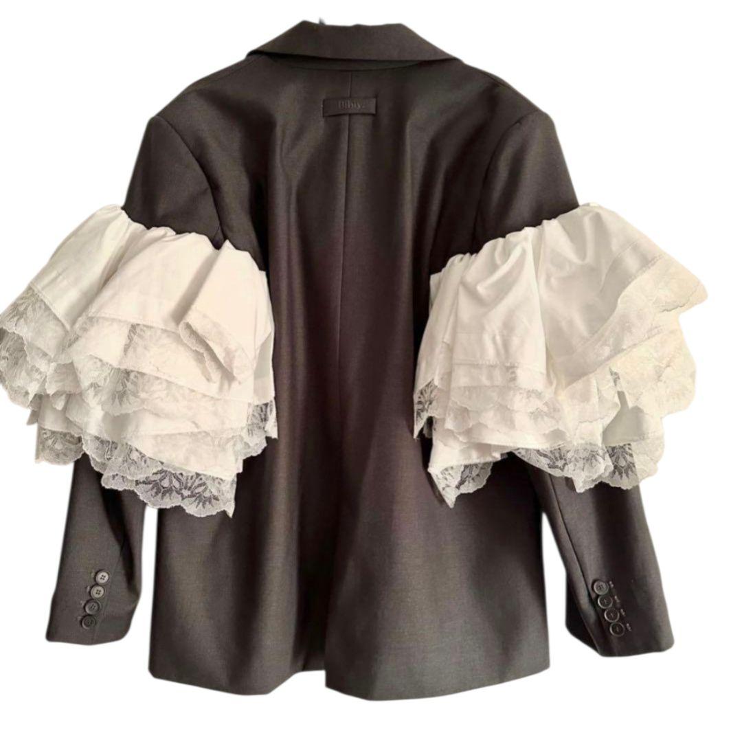 新品未使用 タグ有り Bibiy EMMA FRILL JACKET