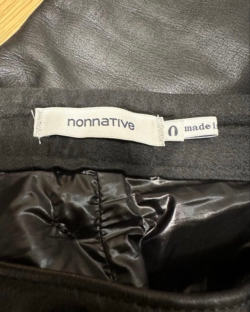 nonnative ノンネイティブ カウレザー パンツ 革