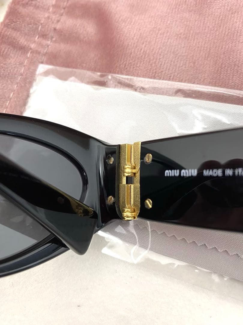 MIU MIU サングラス Lサイズ ケース付き