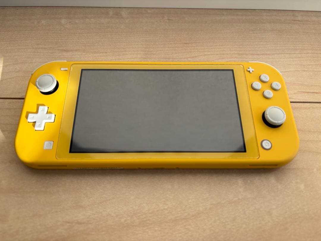 任天堂　switch lite イエロー