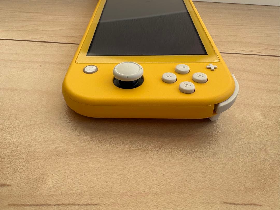 任天堂　switch lite イエロー