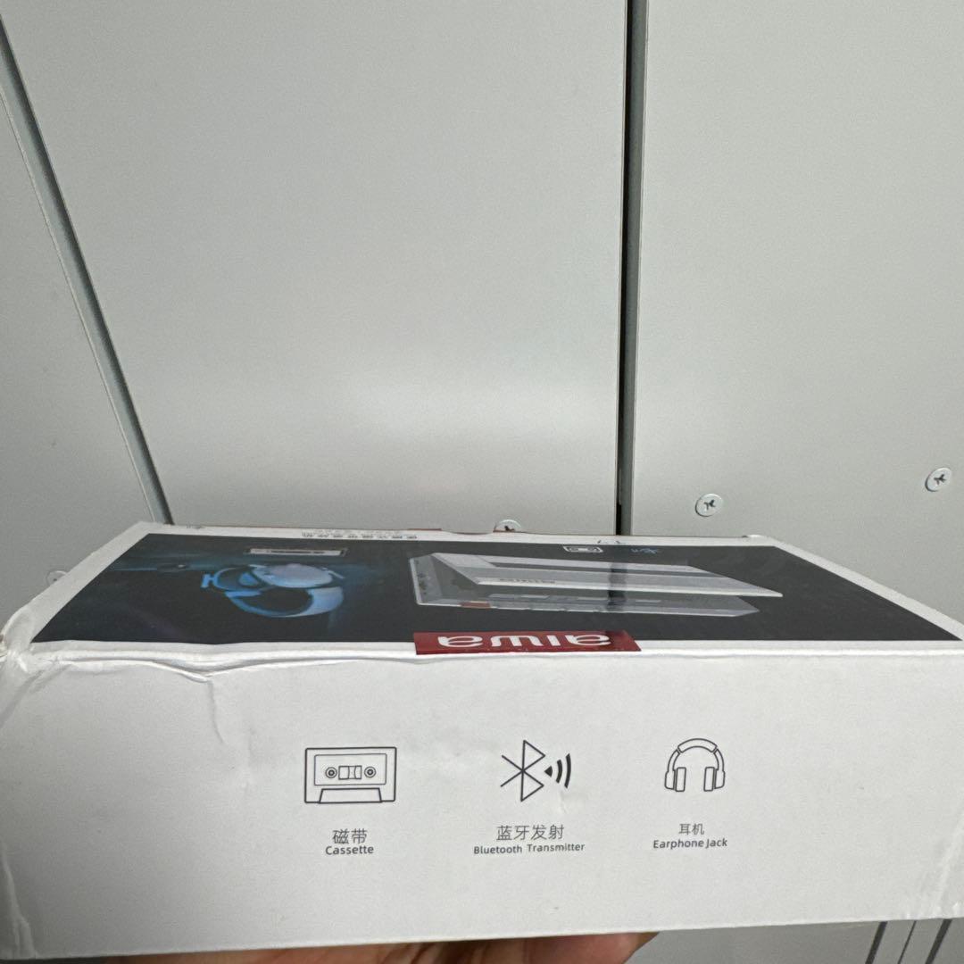 アイワ aiwa Bluetooth機能 充電式　カセットプレーヤー イヤホン付