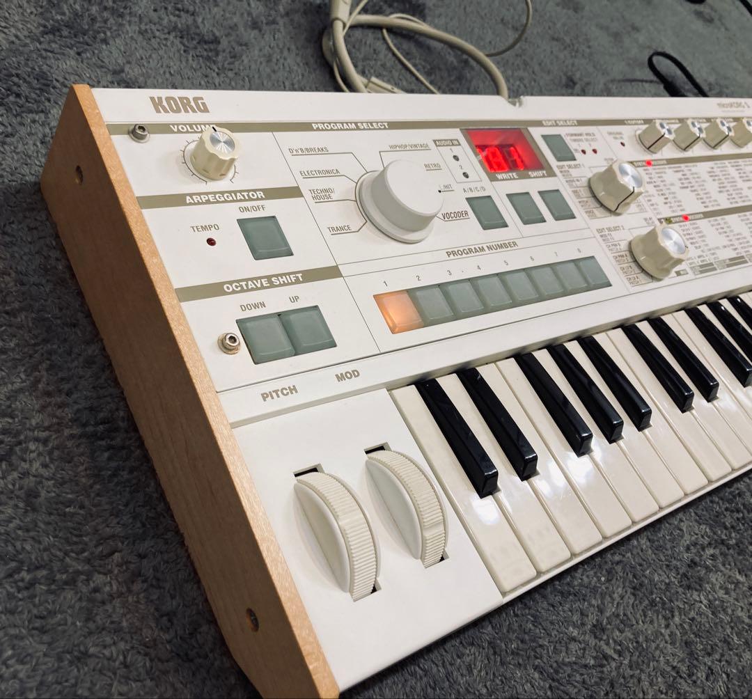 KORG シンセサイザー microKORG S スピーカー内蔵