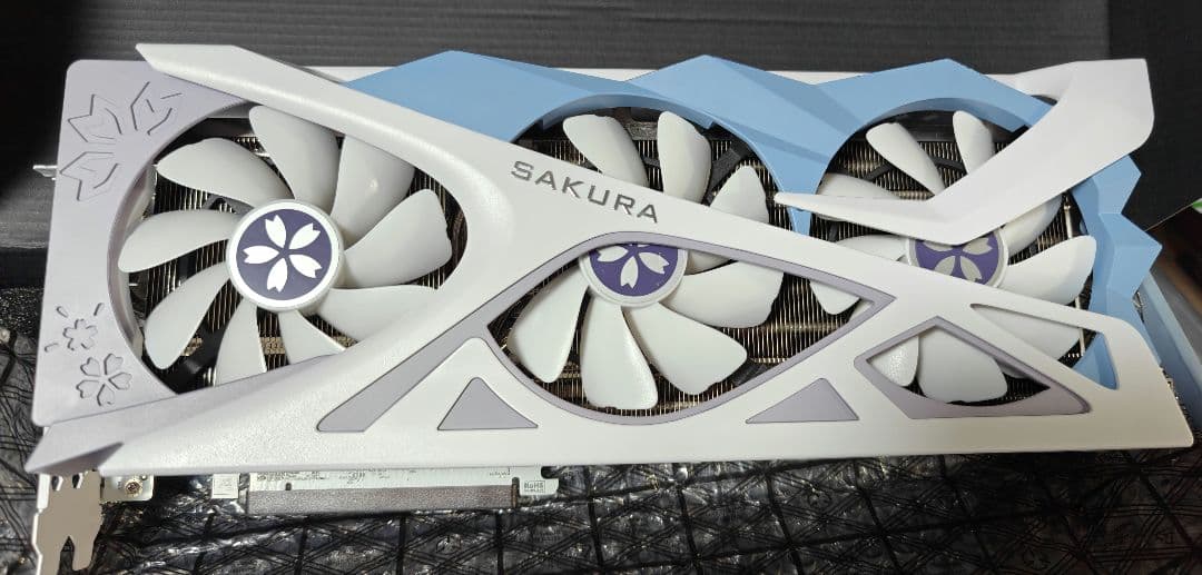 グラフィックボード・グラボ・ビデオカード YESTON Radeon RX 9070 XT Sakura OC