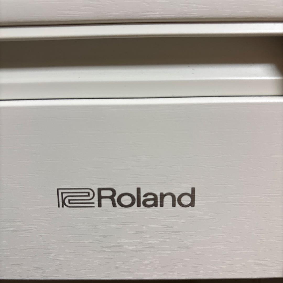 ローランド　電子ピアノ　F701　 2021年製　88鍵盤　椅子付