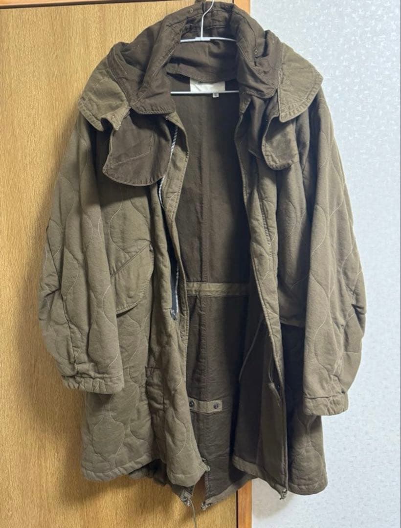 ジャケット・アウター ANACHRONORM QUILTING FISH TAIL COAT