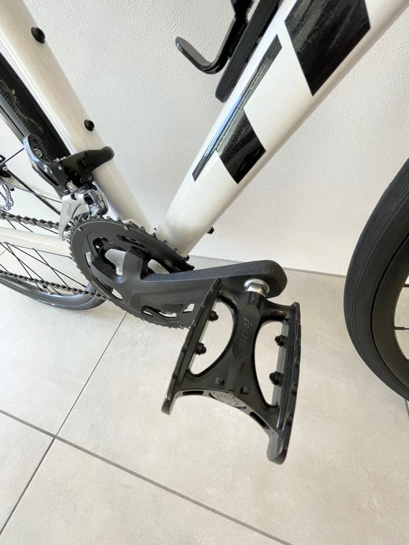 い*と様 【ほぼ新品・付属品多数】TREK DOMANE AL3 サイズ49 ホ