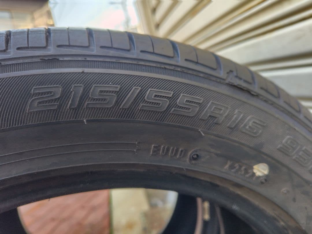 ダンロップ VE303 215/55R16 夏タイヤ