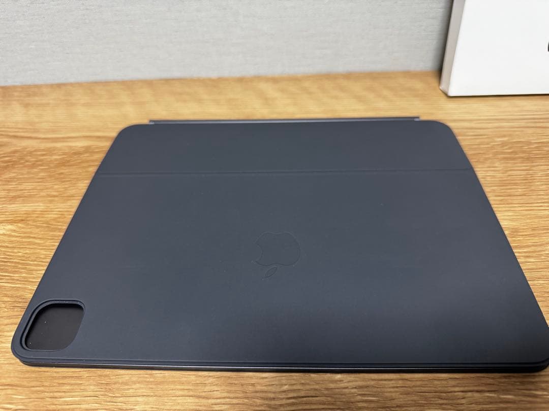 アップル純正品 iPad Pro m4 13インチMagic Keyboard