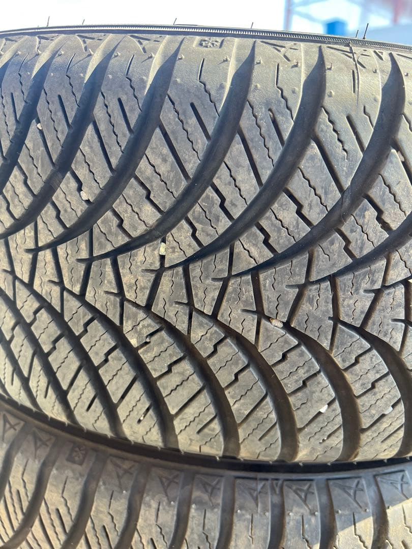 ダンロップ　オールシーズン　マックス　205/55r16 23年 8.5部山