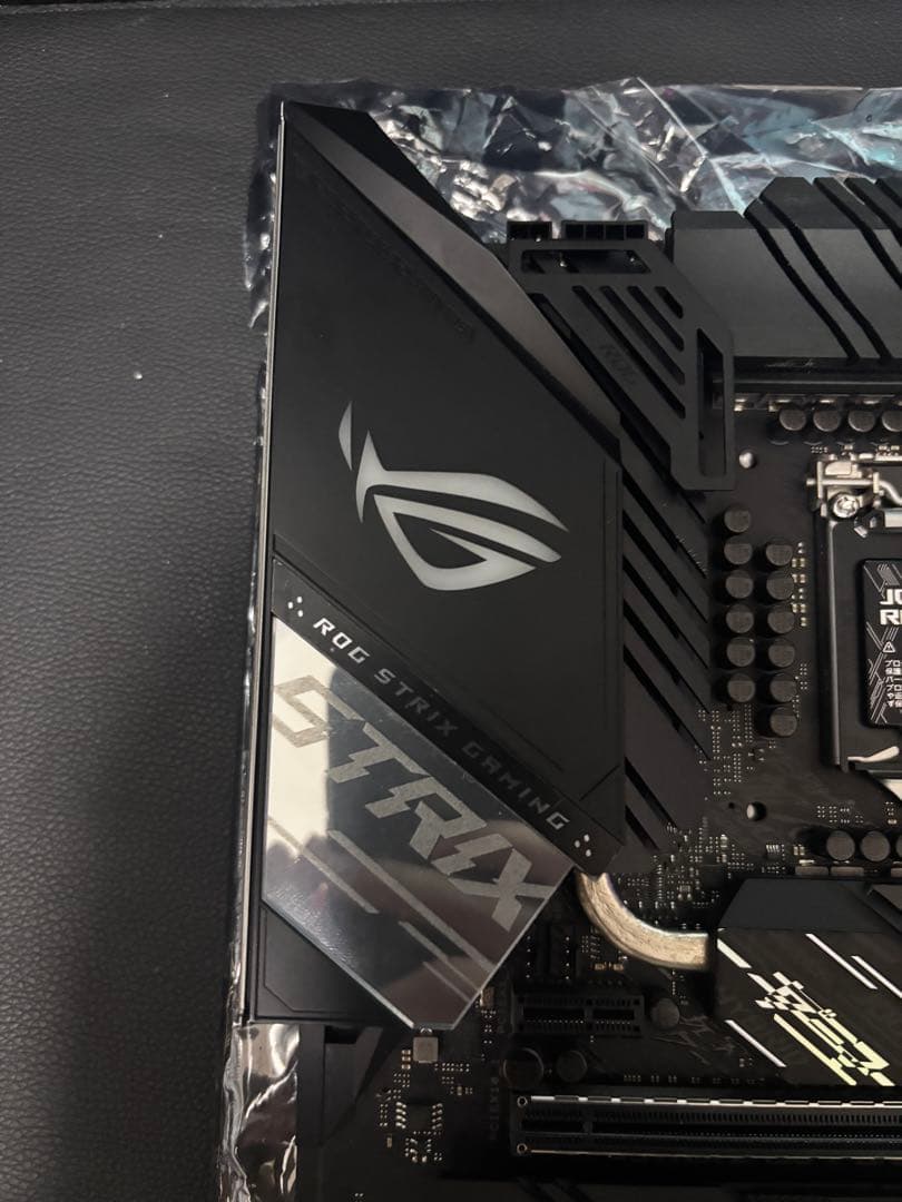 ASUS ROG STRIX Z490-F GAMING マザーボード