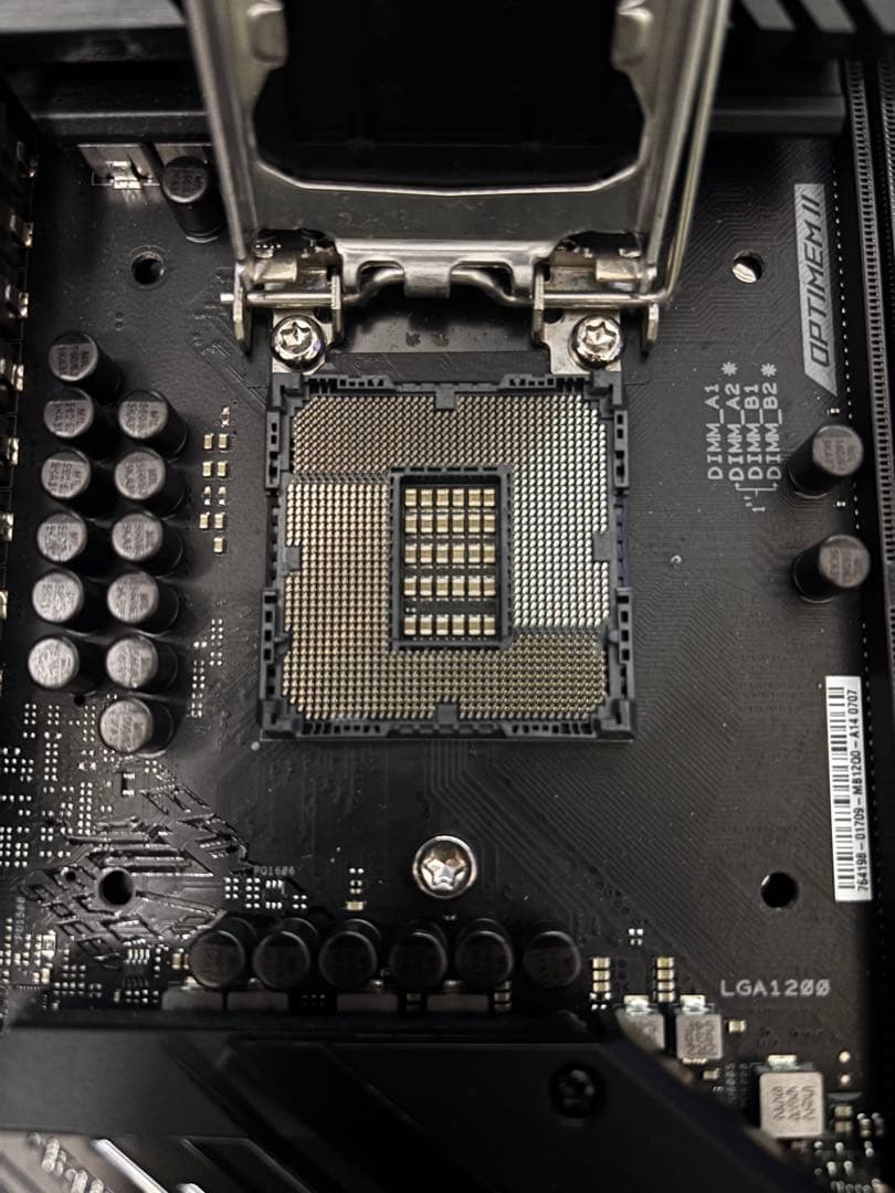 ASUS ROG STRIX Z490-F GAMING マザーボード