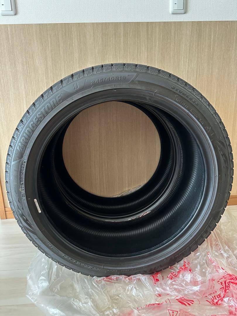 【送料無料】2023年製245/40R19スタッドレスブリヂストンVRX3 2本
