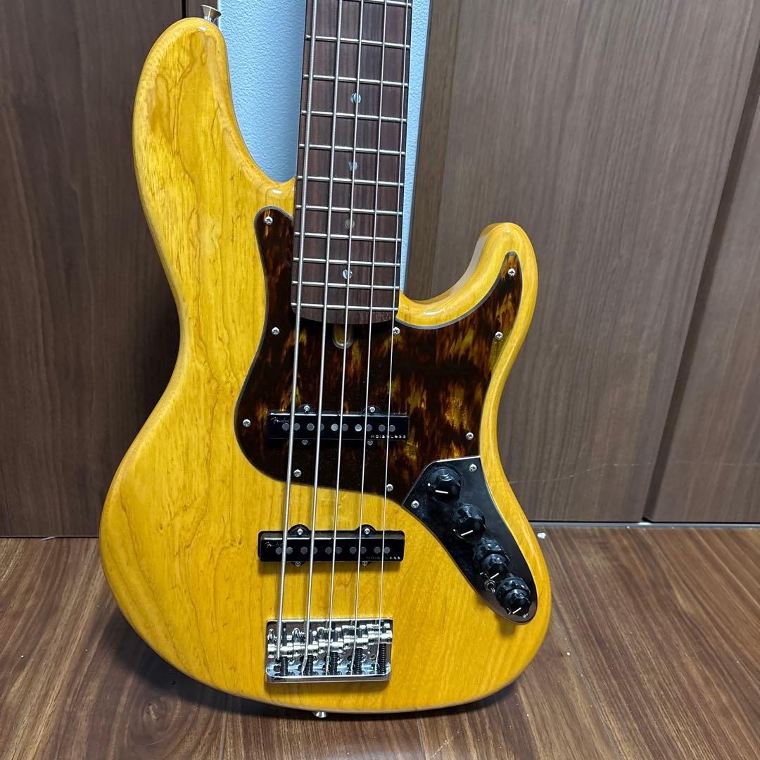Fender deluxe Jazz bass Ⅴ 新井和樹