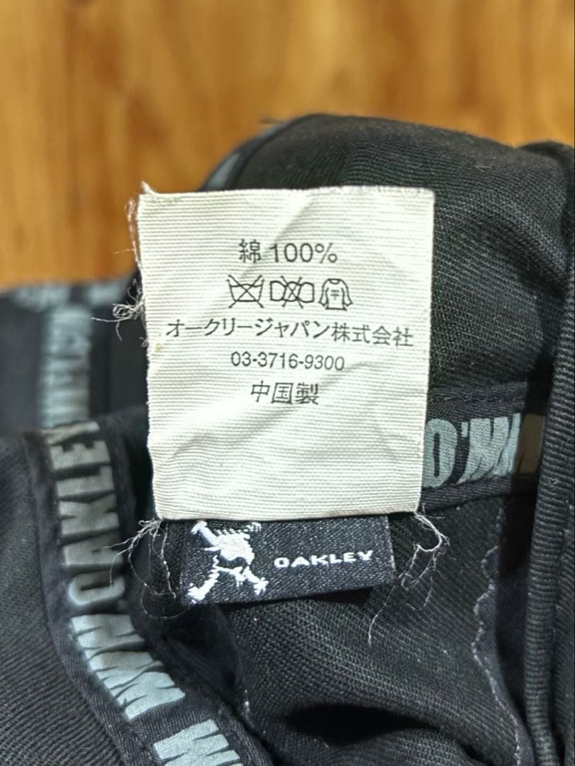 Oakley ブラック キャップ