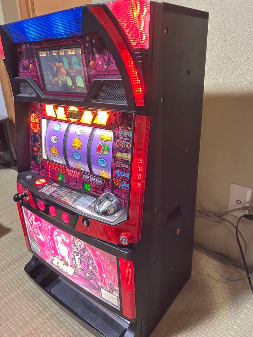 J*E様 送料込！自宅まで配送！　初代パチスロ北斗の拳　ユリア　ブラックVer.