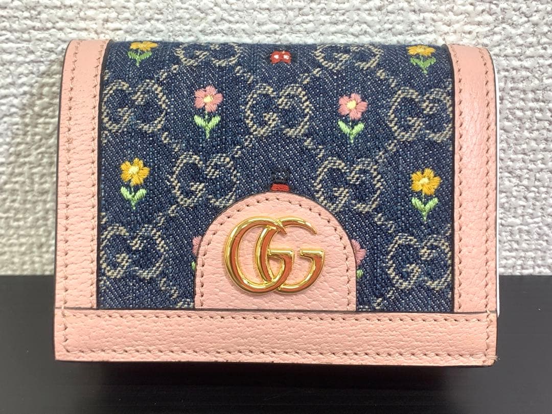 【新品未使用】GUCCI フローラルエンブロイダリー 二つ折り 財布