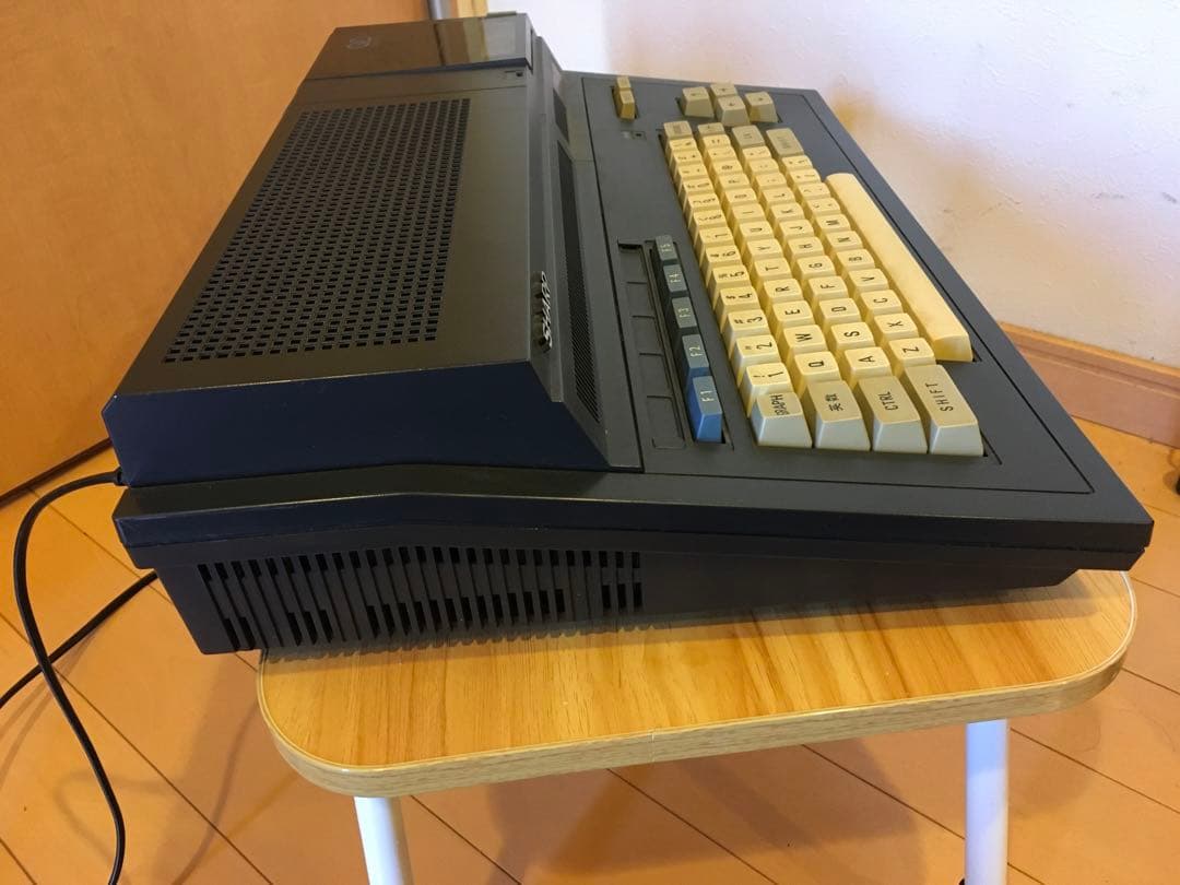 パソコン　シャープMZ1500 、モニター　ソフト付（クイックディスクに難あり）